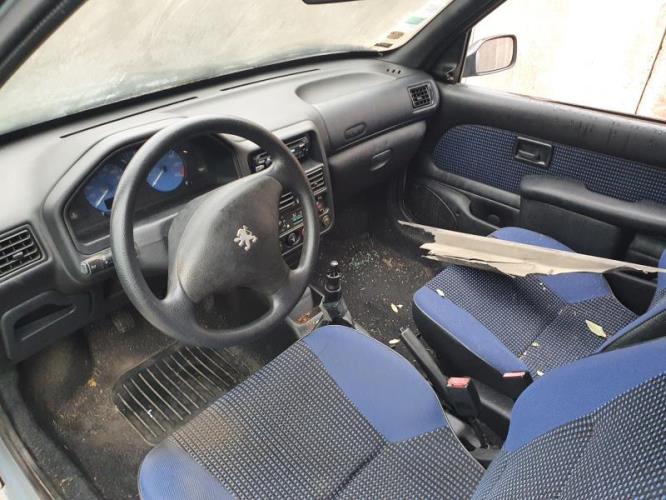Image Feu arriere principal droit (feux) - PEUGEOT 106