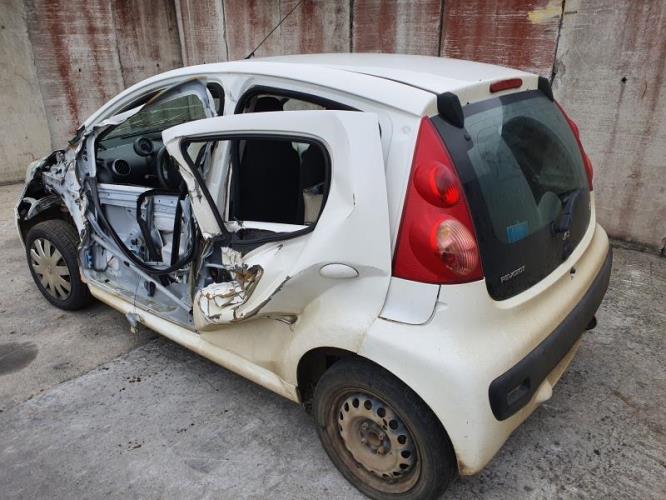 Image Feu arriere principal droit (feux) - PEUGEOT 107