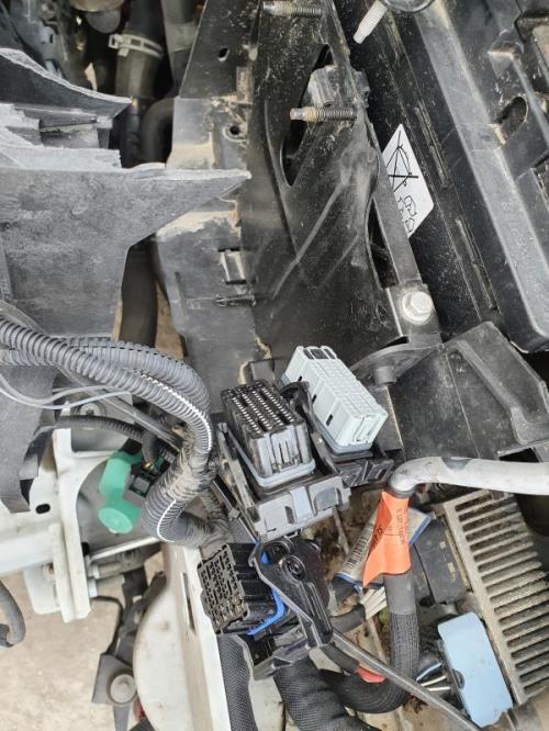 Image Crosse arriere droit - RENAULT TRAFIC 3 COURT