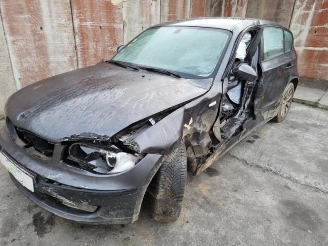 Image Plage arriere - BMW SERIE 1 E87