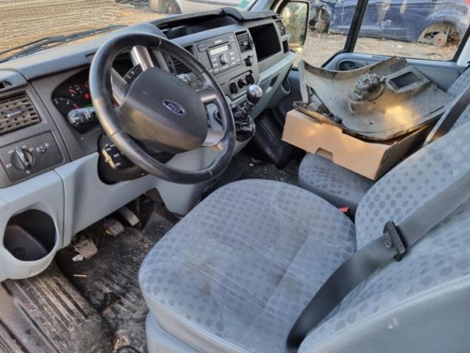 Image Feu arriere principal droit (feux) - FORD TRANSIT 4