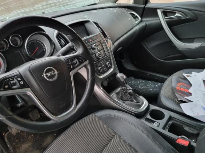 Image Malle/Hayon arriere - OPEL ASTRA J