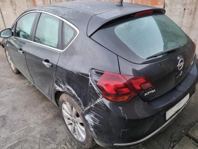 Image Malle/Hayon arriere - OPEL ASTRA J