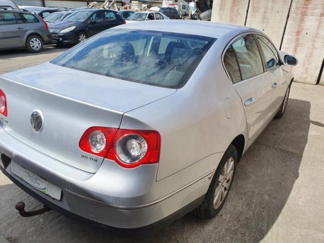 Image Autoradio d'origine - VOLKSWAGEN PASSAT 5
