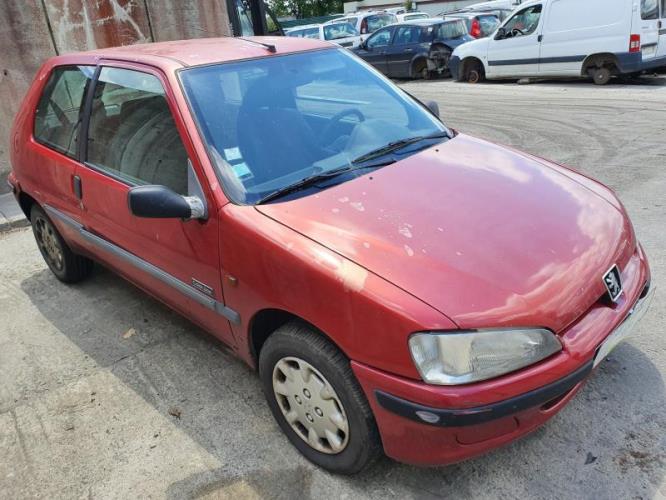 Image Feu arriere principal gauche (feux) - PEUGEOT 106