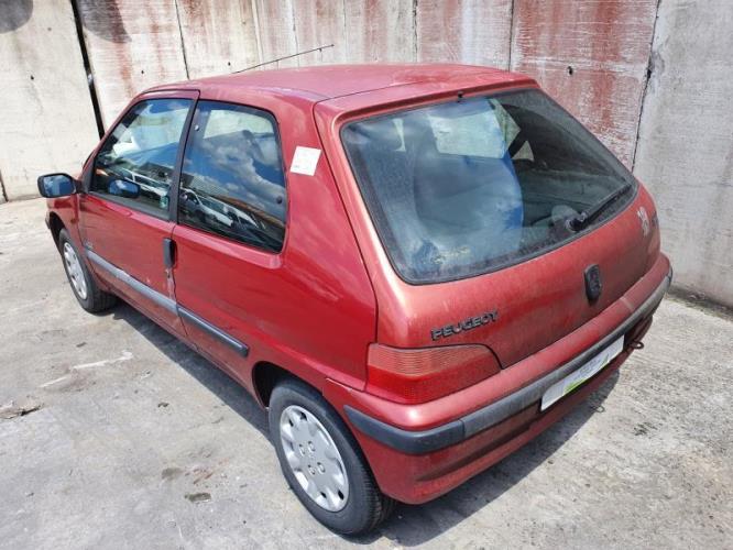 Image Feu arriere principal gauche (feux) - PEUGEOT 106