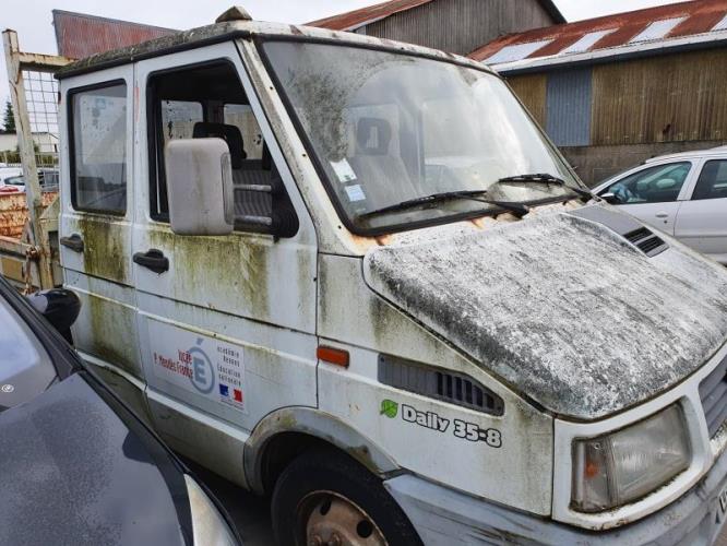 Image Optique avant principal droit (feux)(phare) - IVECO DAILY 2