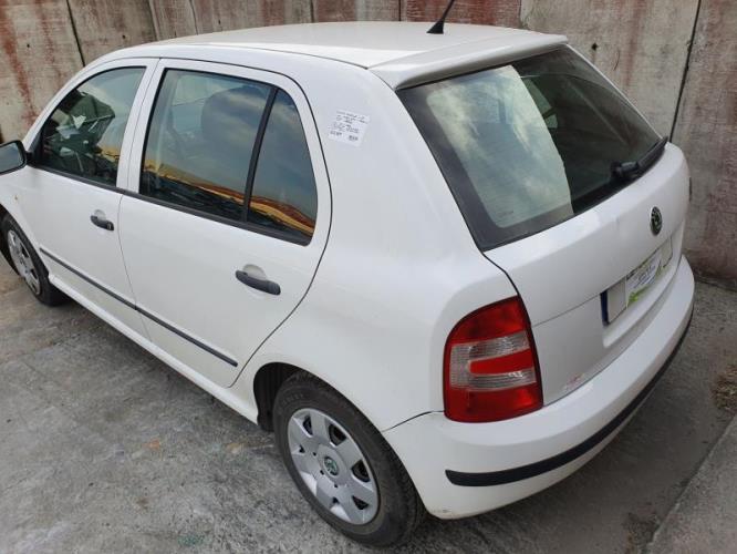 Image Feu arriere principal gauche (feux) - SKODA FABIA 1