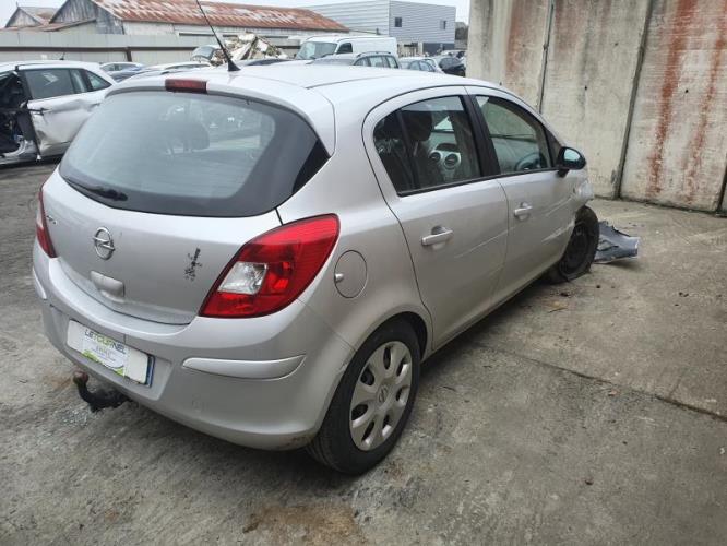 Image Feu arriere principal gauche (feux) - OPEL CORSA D
