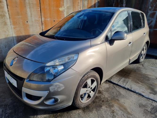 Image Feu arriere principal droit (feux) - RENAULT SCENIC 3