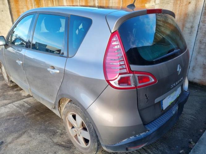 Image Feu arriere principal droit (feux) - RENAULT SCENIC 3