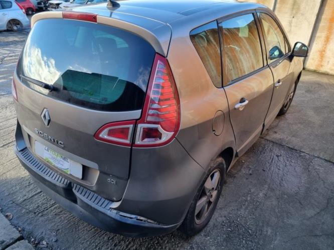 Image Feu arriere principal droit (feux) - RENAULT SCENIC 3