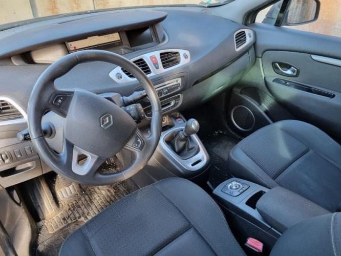 Image Feu arriere principal droit (feux) - RENAULT SCENIC 3