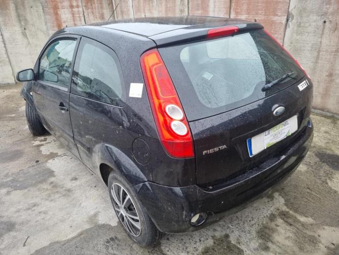 Image Feu arriere principal gauche (feux) - FORD FIESTA 5