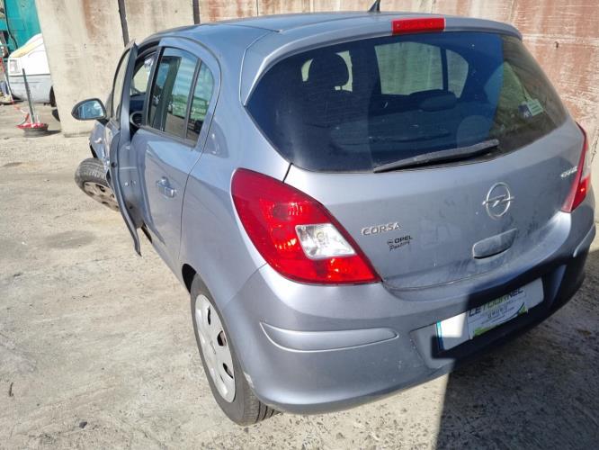 Image Feu arriere principal gauche (feux) - OPEL CORSA D