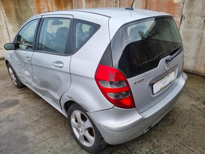 Image Feu arriere principal gauche (feux) - MERCEDES CLASSE A 169