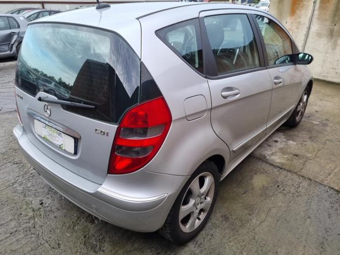 Image Feu arriere principal gauche (feux) - MERCEDES CLASSE A 169