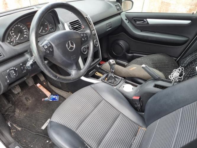 Image Feu arriere principal gauche (feux) - MERCEDES CLASSE A 169