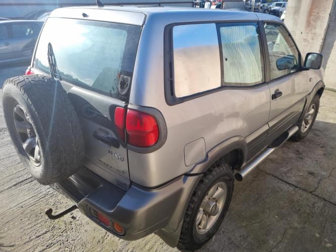 Image Porte avant droit - NISSAN TERRANO 2