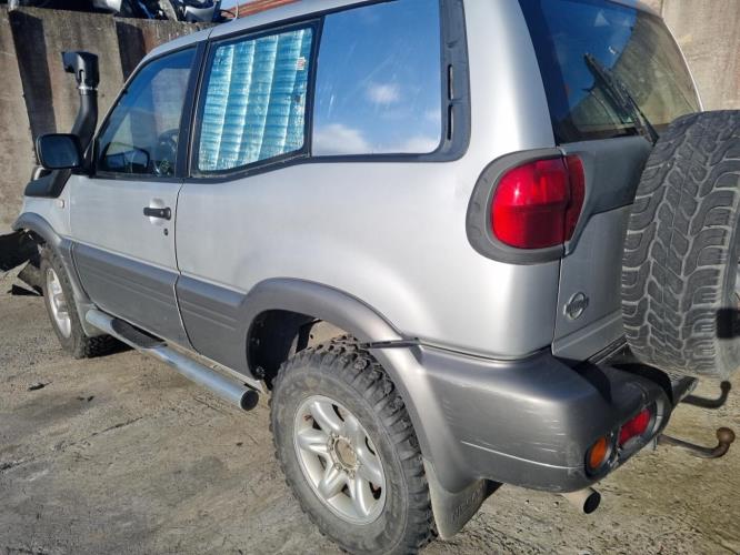 Image Porte avant droit - NISSAN TERRANO 2