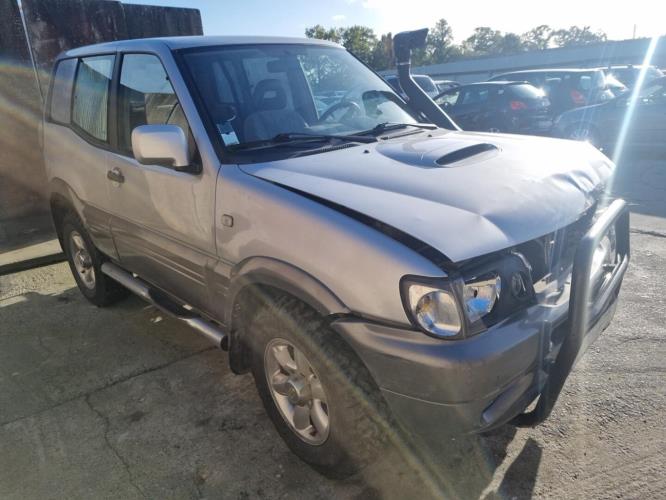 Image Porte avant droit - NISSAN TERRANO 2