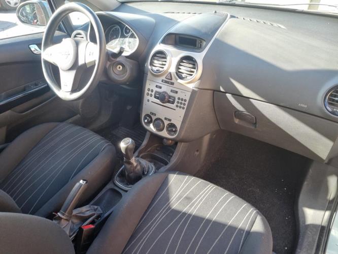 Image Feu arriere principal droit (feux) - OPEL CORSA D