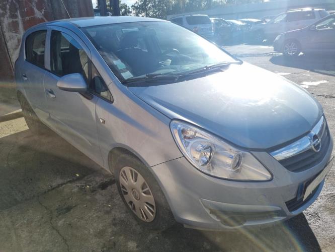Image Feu arriere principal droit (feux) - OPEL CORSA D