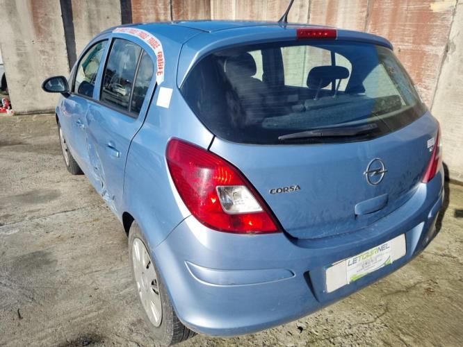 Image Feu arriere principal droit (feux) - OPEL CORSA D