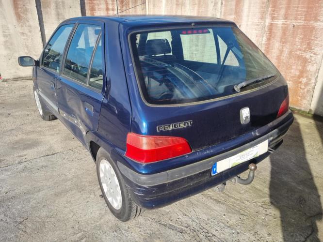 Image Feu arriere principal gauche (feux) - PEUGEOT 106