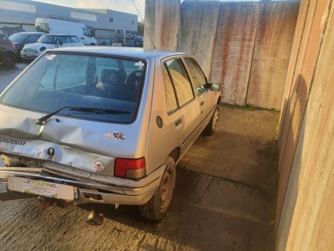 Image Retroviseur droit - PEUGEOT 205