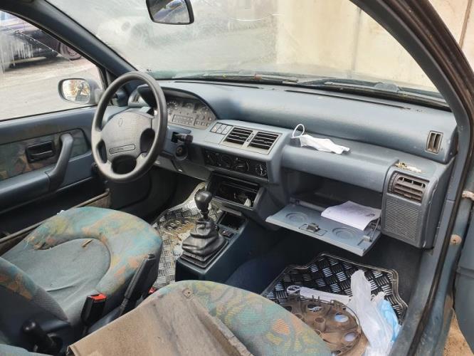 Image Feu arriere principal droit (feux) - RENAULT CLIO 1
