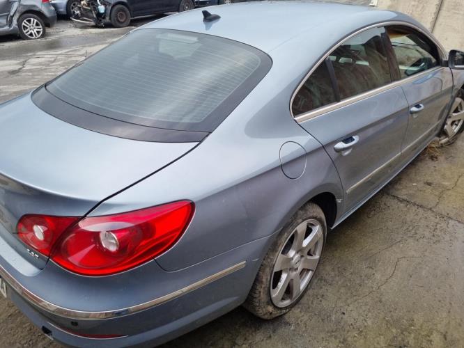 Image Pare choc arriere - VOLKSWAGEN PASSAT 5