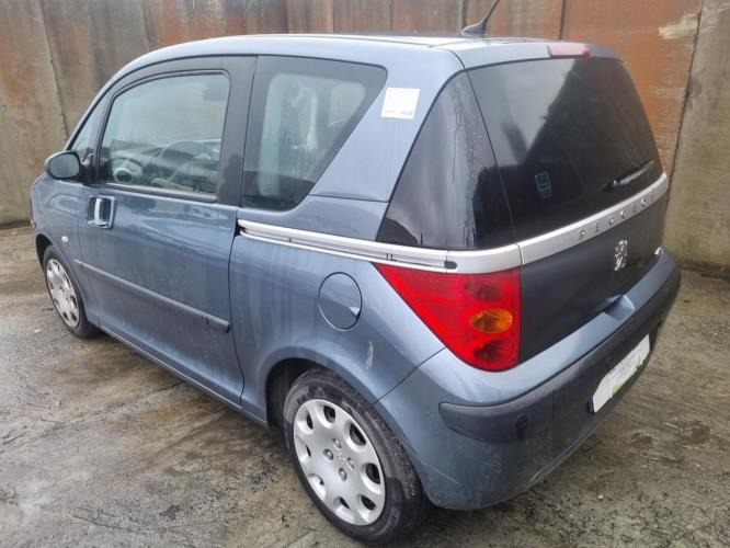 Image Feu arriere principal droit (feux) - PEUGEOT 1007