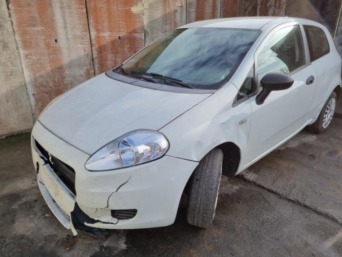 Image Feu arriere principal droit (feux) - FIAT GRANDE PUNTO