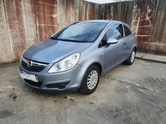 Image Feu arriere principal gauche (feux) - OPEL CORSA D