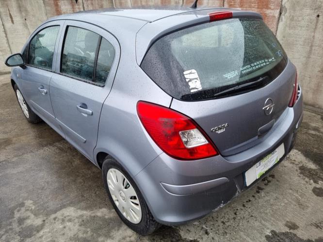 Image Feu arriere principal droit (feux) - OPEL CORSA D