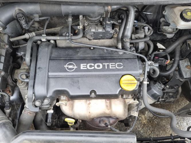 Image Feu arriere principal droit (feux) - OPEL CORSA D