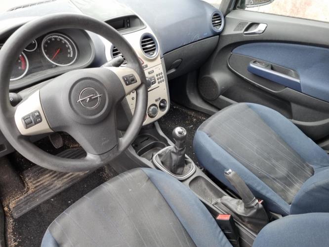 Image Feu arriere principal droit (feux) - OPEL CORSA D