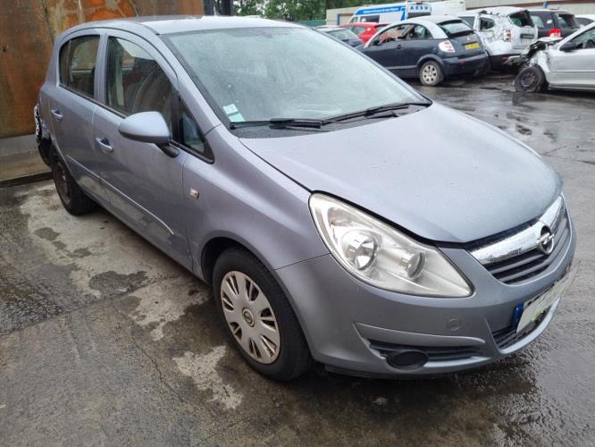 Image Feu arriere principal droit (feux) - OPEL CORSA D