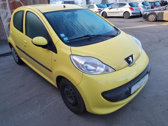 Image Feu arriere principal gauche (feux) - PEUGEOT 107