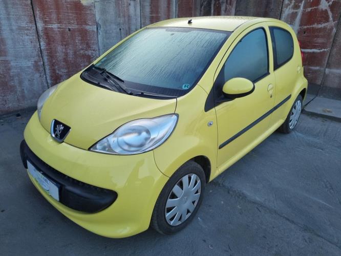 Image Feu arriere principal gauche (feux) - PEUGEOT 107