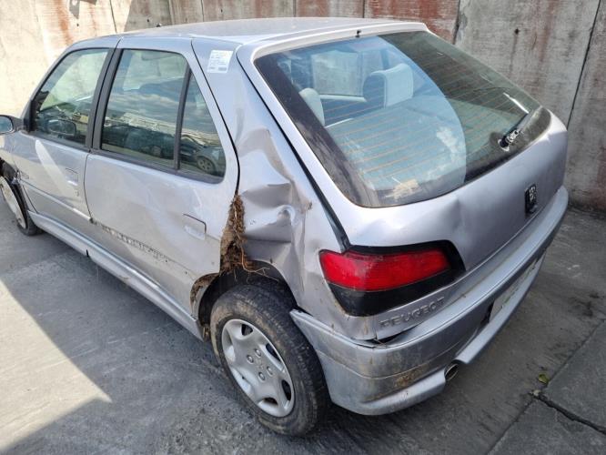 Image Feu arriere principal droit (feux) - PEUGEOT 306