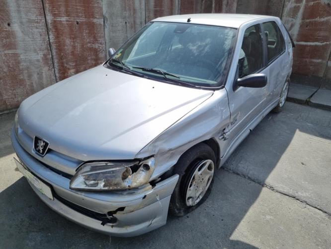 Image Feu arriere principal droit (feux) - PEUGEOT 306