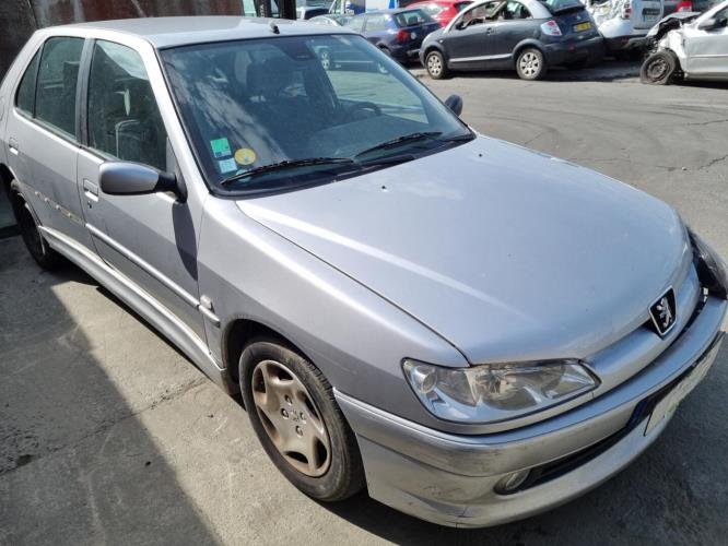 Image Feu arriere principal droit (feux) - PEUGEOT 306