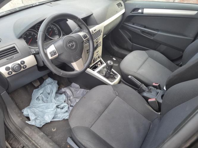 Image Feu arriere principal gauche (feux) - OPEL ASTRA H