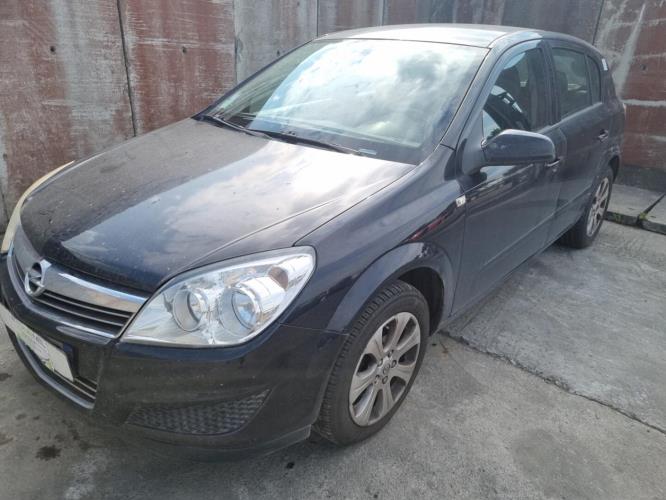 Image Feu arriere principal gauche (feux) - OPEL ASTRA H