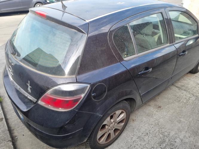 Image Feu arriere principal gauche (feux) - OPEL ASTRA H