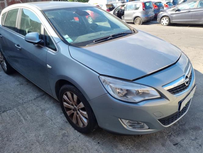 Image Feu arriere principal droit (feux) - OPEL ASTRA J