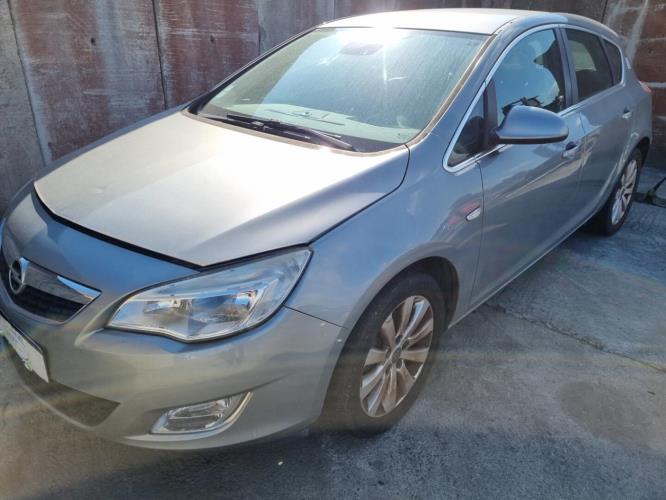 Image Feu arriere principal droit (feux) - OPEL ASTRA J