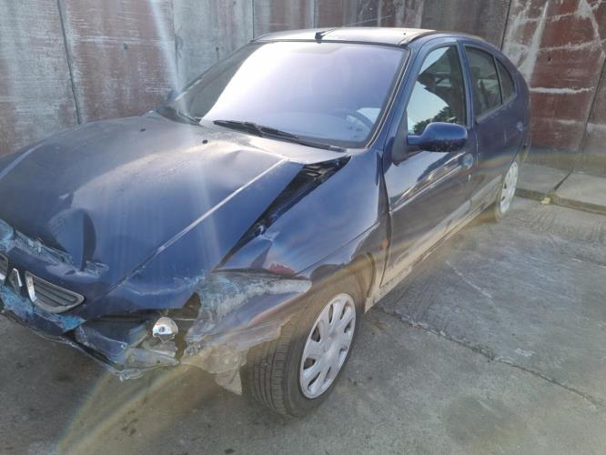 Image Feu arriere principal gauche (feux) - RENAULT MEGANE 1